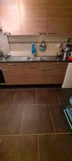 Gezocht deuren of complete keukenkasten, Huis en Inrichting, Keuken | Complete keukens, Bruin, Enkelwandige keuken, Ophalen of Verzenden