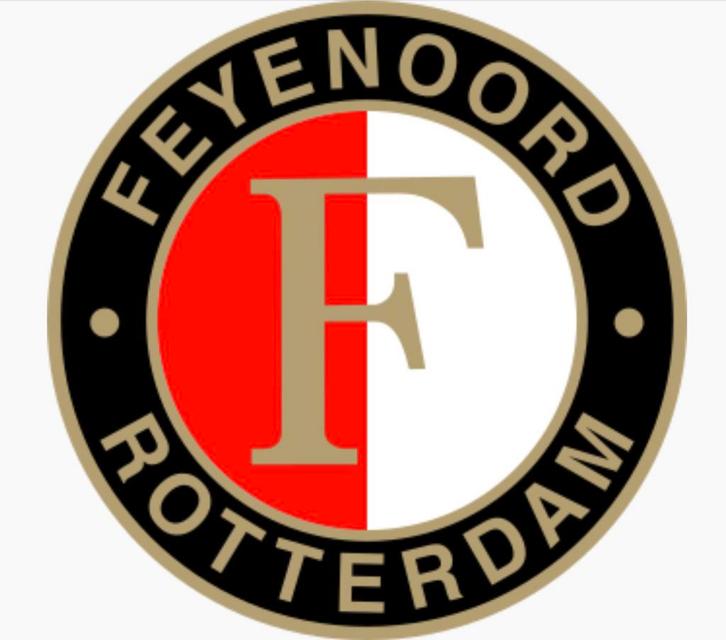 GEZOCHT! Feyenoord seizoenskaart 1/2 ter overname!, Tickets en Kaartjes, Sport | Voetbal, Eén persoon, Augustus, Seizoenskaart