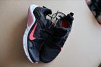 Nike Legend Essential Trainer mt. 38,5, Ophalen, Zo goed als nieuw, Hardloopschoenen, Nike
