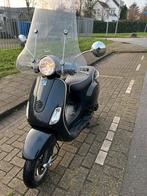 Vespa lx 50 brom, Fietsen en Brommers, Scooters | Vespa, Vespa LX, Benzine, Maximaal 45 km/u, Ophalen of Verzenden