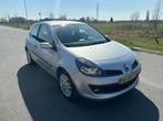 Renault Clio 1.4 16V 72KW 3-DRS E4 2006 Grijs, Voorwielaandrijving, 4 cilinders, Handgeschakeld, 48 €/maand