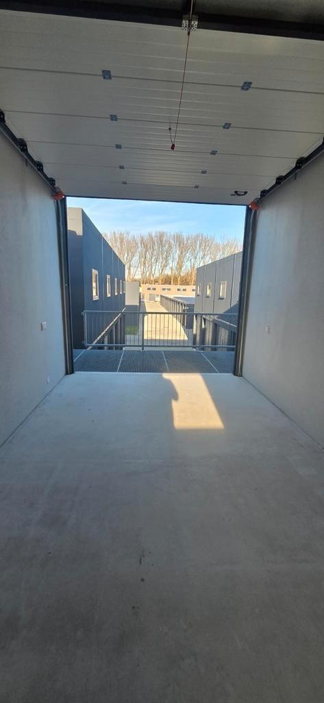 Bedrijfsruimte te Koop of Te Huur (24 m²) Alphen aan den Rij, Huizen en Kamers, Garages en Parkeerplaatsen, Zuid-Holland