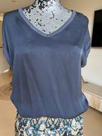 REPEAT zijde topje / t shirtje blauw V hals mt36, Repeat, Blauw, Nieuw, Ophalen of Verzenden