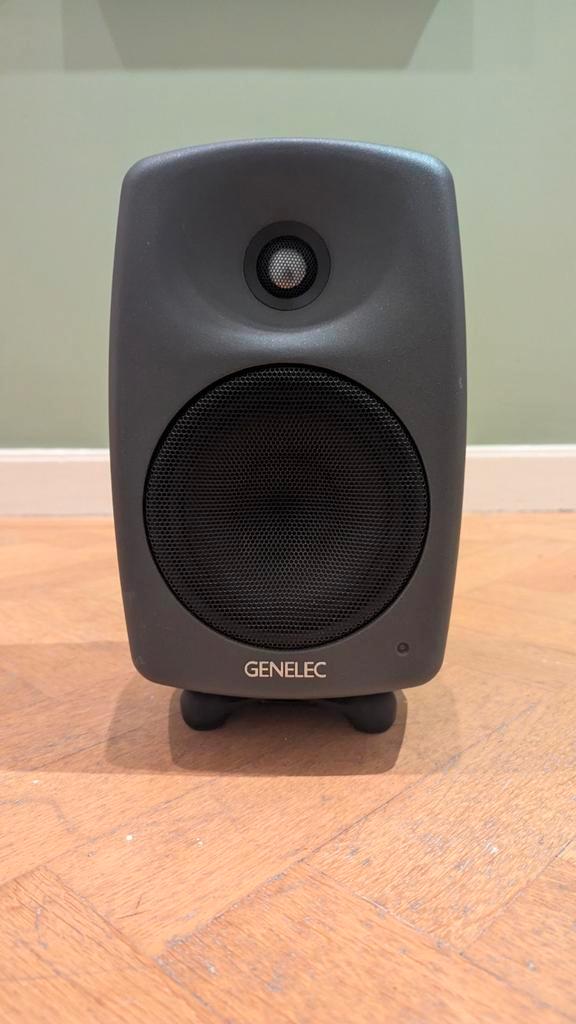 Genelec 8430A SAM AES67 AoIP - Nieuwstaat, Muziek en Instrumenten, Versterkers | Keyboard, Monitor en PA, Ophalen of Verzenden