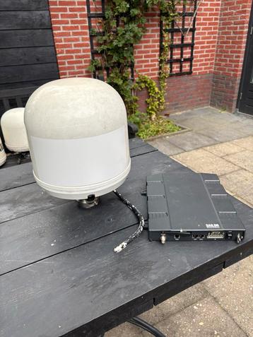 2 stuks Sailor Maritieme Communicatie Apparatuur FleetOne beschikbaar voor biedingen