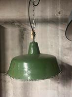 Industriële groene hanglamp, Ophalen