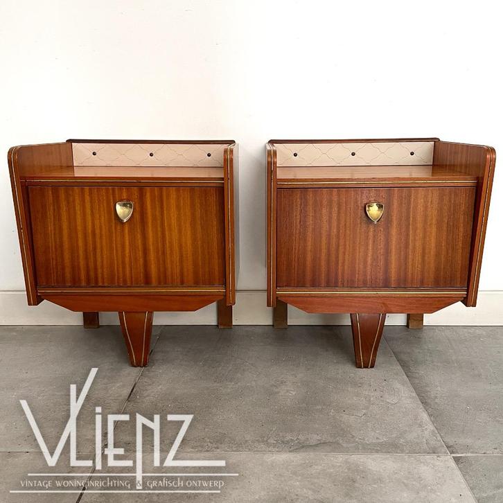 Vintage, midcentury, retro nachtkastjes, mid century, kastje, Huis en Inrichting, Slaapkamer | Nachtkastjes, Gebruikt, Minder dan 55 cm