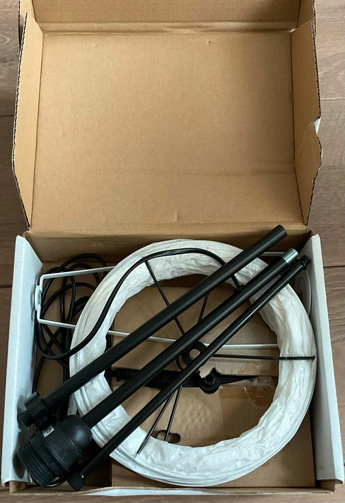 Nieuwe HOLMÖ Ikea Vloerlamp - Wit, Huis en Inrichting, Lampen | Vloerlampen, Nieuw, 150 tot 200 cm, Stof, Ophalen of Verzenden