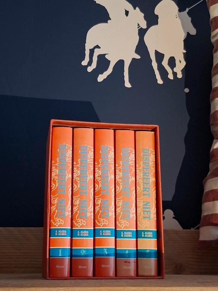 Disperreert Niet! - A. Algra - Complete Set, Boeken, Romans, Gelezen, Nederland, Ophalen of Verzenden