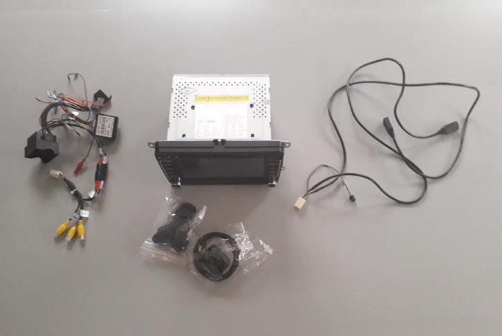 Autoradio VW Golf 6 met GPS, Auto diversen, Autoradio's, Zo goed als nieuw, Ophalen of Verzenden