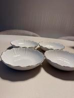 Schalen gouden rand AH kerstservies, Huis en Inrichting, Keuken | Servies, Ophalen, Zo goed als nieuw