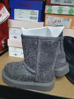 Ugg uggs nieuw maat 22 merk designer schoenen warm winter, Ophalen of Verzenden, Nieuw, Schoenen