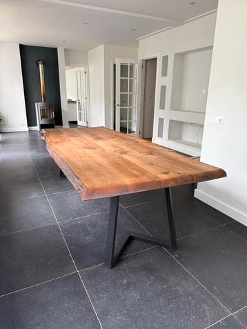 Robuuste Eettafel - 280x120cm beschikbaar voor biedingen