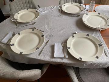 6 borden/onderborden met chinese tekens beschikbaar voor biedingen