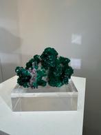 Dioptase met minrecordiet en calciet - Tsumeb, Namibië, Ophalen of Verzenden, Mineraal
