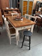 Brocante tafel met stoelen, Huis en Inrichting, Complete eetkamers, Ophalen, Studio Larilo, Studiolarilo@gmail.com, Zo goed als nieuw