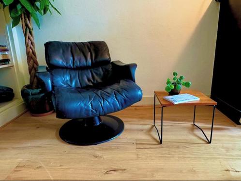 Zwarte Saturnus loungestoel Yrjö Kukkapuro  Haimi Finland., Huis en Inrichting, Stoelen, Gebruikt, Eén, Metaal, Zwart, Ophalen