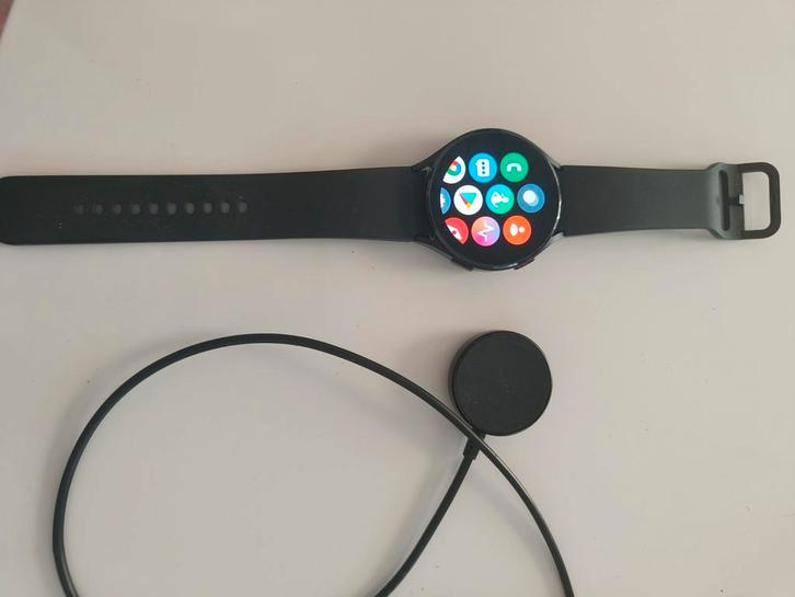 Samsung Galaxy Watch 4 44mm (SM-R870) zo goed als nieuw, Sieraden, Tassen en Uiterlijk, Smartwatches, Zo goed als nieuw, Android