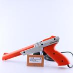 Nintendo Entertainment System NES Zapper 1985, Nintendo, Zo goed als nieuw, Support@nintendo.com, 11-1 Hokotate-cho, Kamitoba, Minami-ku
Kyoto 601-8501
Japan