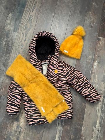 Winterjas inclusief muts en sjaal Tumble ‘n Dry, maat 110 beschikbaar voor biedingen