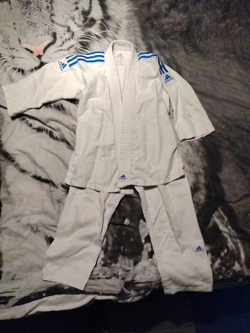 Judopak adidas maat 120/136