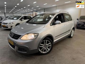 Volkswagen Golf 2.0 TDI Cross / AUTOMAAT / SUPER NETJES / NA beschikbaar voor biedingen