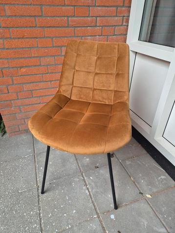 Cognac Velvet Eetkamerstoel beschikbaar voor biedingen