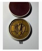 Penning Belgische Rode Kruis 5 cm in origineel doosje, Postzegels en Munten, Penningen en Medailles, Ophalen of Verzenden, Overige materialen