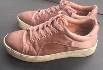 Steve Madden roze satijnen sneakers maat 38 beschikbaar voor biedingen