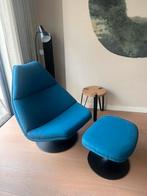Blauwe Artifort stoel met poef, Ophalen of Verzenden, Zo goed als nieuw, 75 tot 100 cm, 50 tot 75 cm