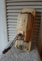 oude stoere industriele koffiemolen, pede, Ophalen