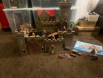 Playmobil Leeuwenridders Kasteel beschikbaar voor biedingen