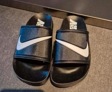 Slippers Nike maat 26 NIEUW! beschikbaar voor biedingen