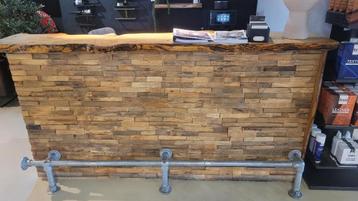 Balie / bar 220 breed hout  beschikbaar voor biedingen