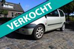 Renault Twingo 1.2 Initiale Quickshift 5 leer nw apk 14-10-2, Auto's, Beige, 1149 cc, 17 km/l, Euro 3