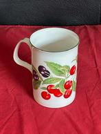 mok/beker Roy Kirkham, Fruit Garden collection, Cherry, Ophalen, Overige typen, Zo goed als nieuw, Overige stijlen