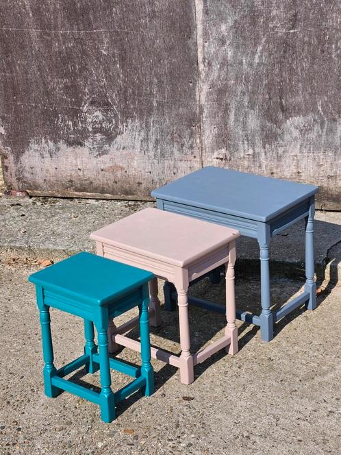 3 kleurige tafeltjes, Huis en Inrichting, Tafels | Bijzettafels, Zo goed als nieuw, Rechthoekig, Minder dan 45 cm, Minder dan 55 cm