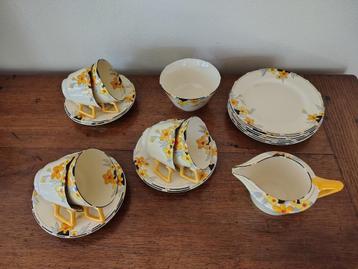 Koffie / theeservies Crown Ducal, art deco beschikbaar voor biedingen