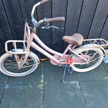 Meisjesfiets gebruikt beschikbaar voor biedingen