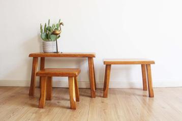 3 houten bijzet tafels. Vintage tafeltjes / retro mimiset 
