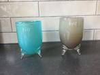 DutZ vaasjes jadekleur en taupe op drie pootjes (2), Ophalen of Verzenden, Zo goed als nieuw, Glas, Minder dan 50 cm