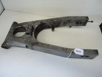 ZZR600 1990 - 1992 Kawasaki Achterbrug D1-10113 beschikbaar voor biedingen