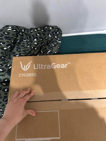 Gaming monitor LG 27GS85Q beschikbaar voor biedingen