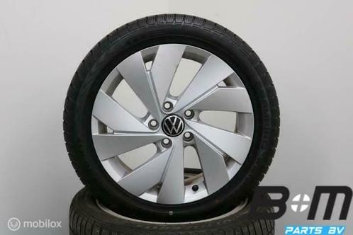 Set 17 inch velgen + winterbanden Golf 8 5H0601025B, Auto-onderdelen, Banden en Velgen, Banden en Velgen, Winterbanden, 17 inch