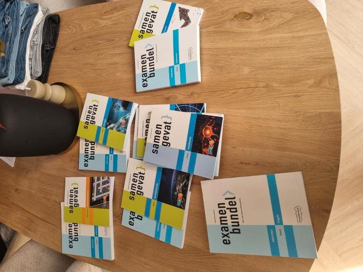 havo Scheikunde 2021/2022 examenbundel, Boeken, Schoolboeken, Zo goed als nieuw, Nederlands, HAVO, Ophalen of Verzenden