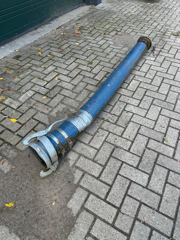 Mestslang beschikbaar voor biedingen