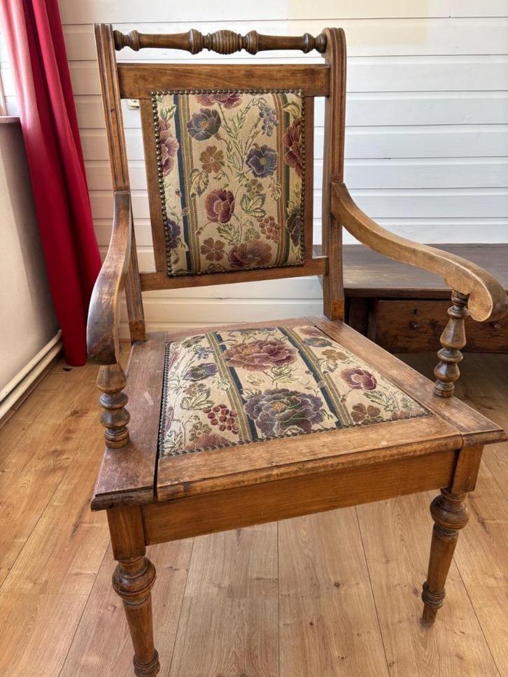 antieke po stoel, Antiek en Kunst, Antiek | Meubels | Stoelen en Banken, Ophalen