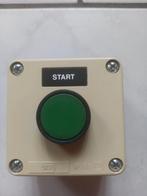 Opbouwschakelkastje met een groene drukknop, Ophalen of Verzenden