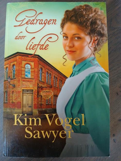 Kim Vogel-Sawyer - Gedragen door liefde, Boeken, Romans, Gelezen, Nederland, Ophalen of Verzenden
