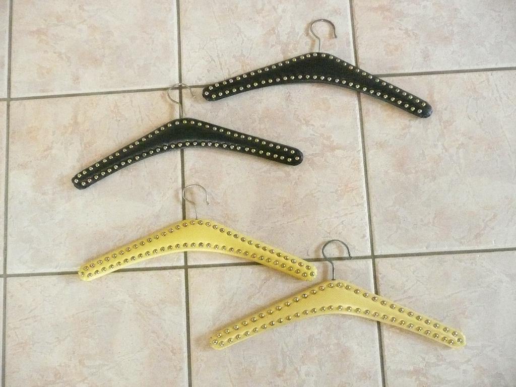 5 retro kleerhangers, Verzamelen, Retro, Ophalen, Huis en Inrichting